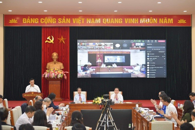 Giáo dục lý tưởng cách mạng, khơi dậy khát vọng cống hiến cho sinh viên Việt Nam hiện nay